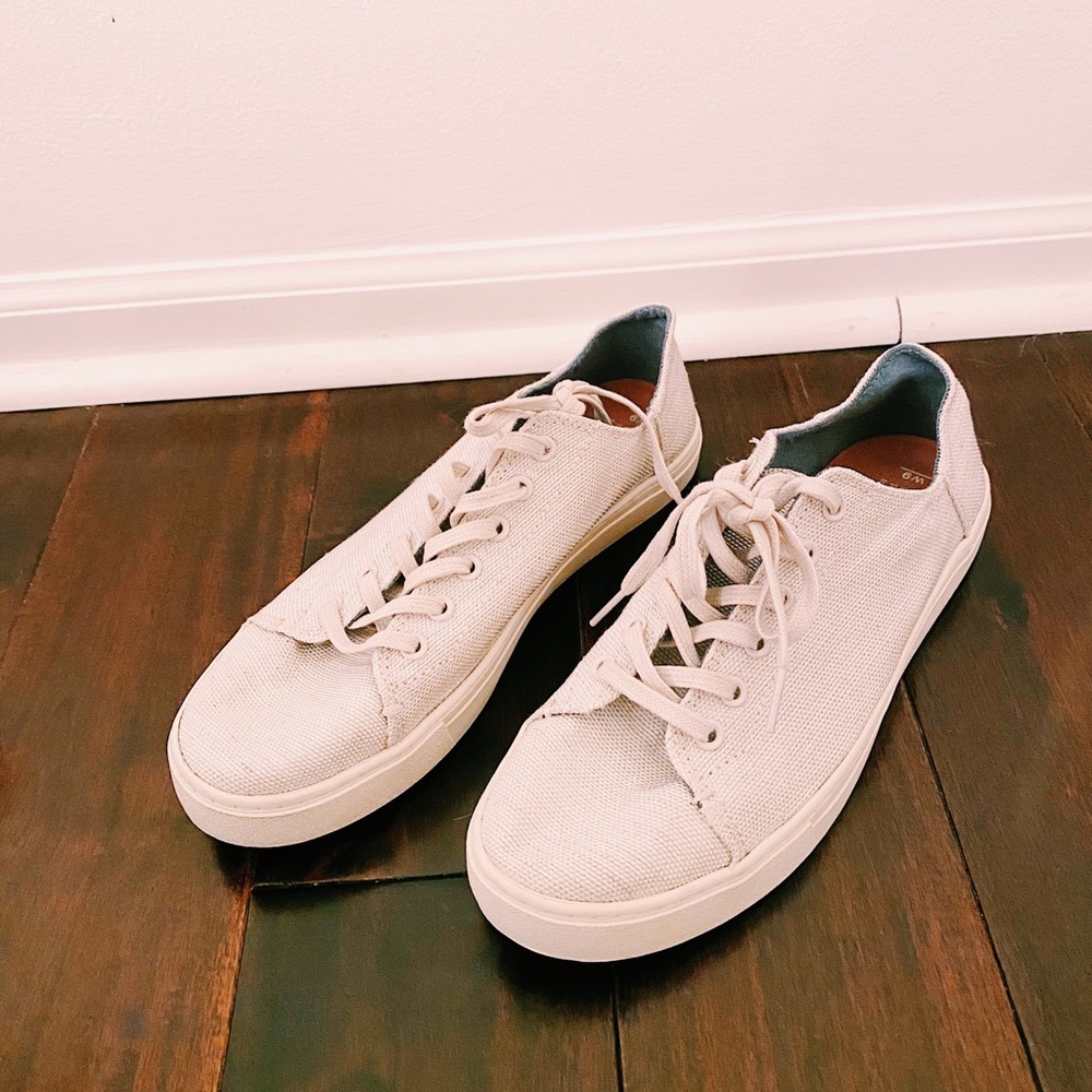 Cream Lace Up TOMS